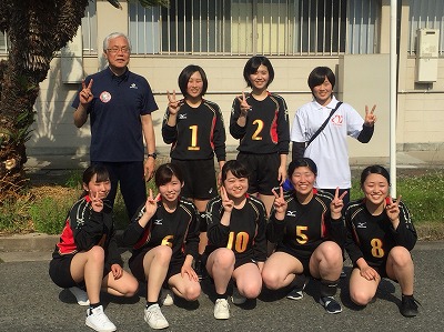写真：メンバー全員で記念撮影
