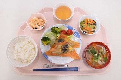 写真：給食経営管理論実習の第4回で提供した献立の完成品