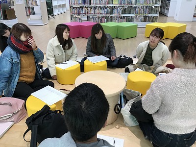 写真：事前協議の様子。