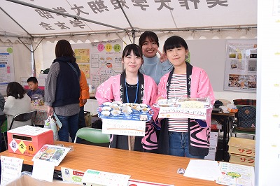 募金活動の様子