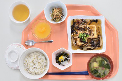 写真：給食経営管理論実習の第5回で提供した献立の完成品