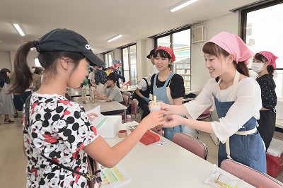 写真：白梅祭。模擬店。食品ロス削減サークル