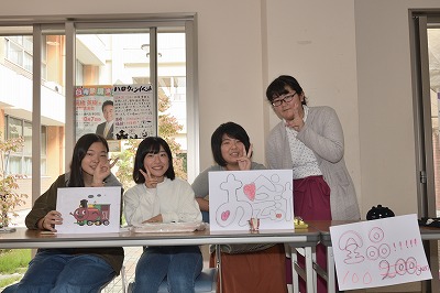 写真：白梅祭。模擬店。有志のグループ東海岸