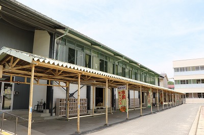 写真：市民キャンパスが開催された西小学校体育館。