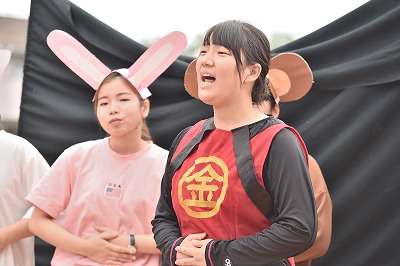 写真：白梅祭。ステージイベント。児童文化研究部の劇
