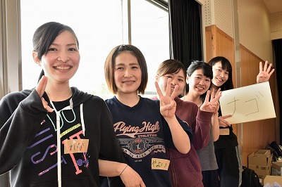 写真：名護高校出身者5名
