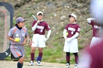 写真:走る1名の美作大学の選手