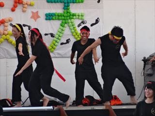 写真：うらじゃ踊りの様子