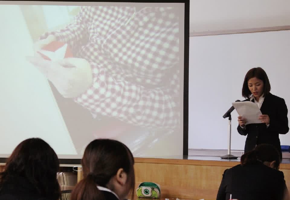 写真；介護事例研究発表会の様子