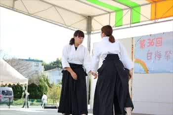 写真：演舞の様子