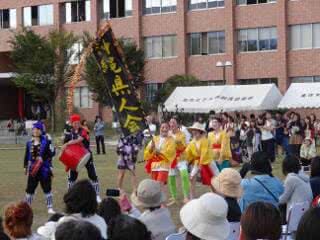 写真：エイサー踊りの様子