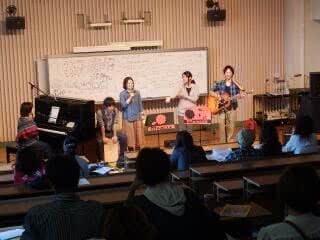 写真：屋内イベントの様子