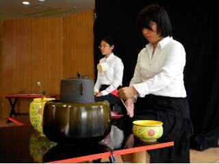 写真：秋の茶会の様子