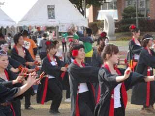 写真：よさこい踊りの様子