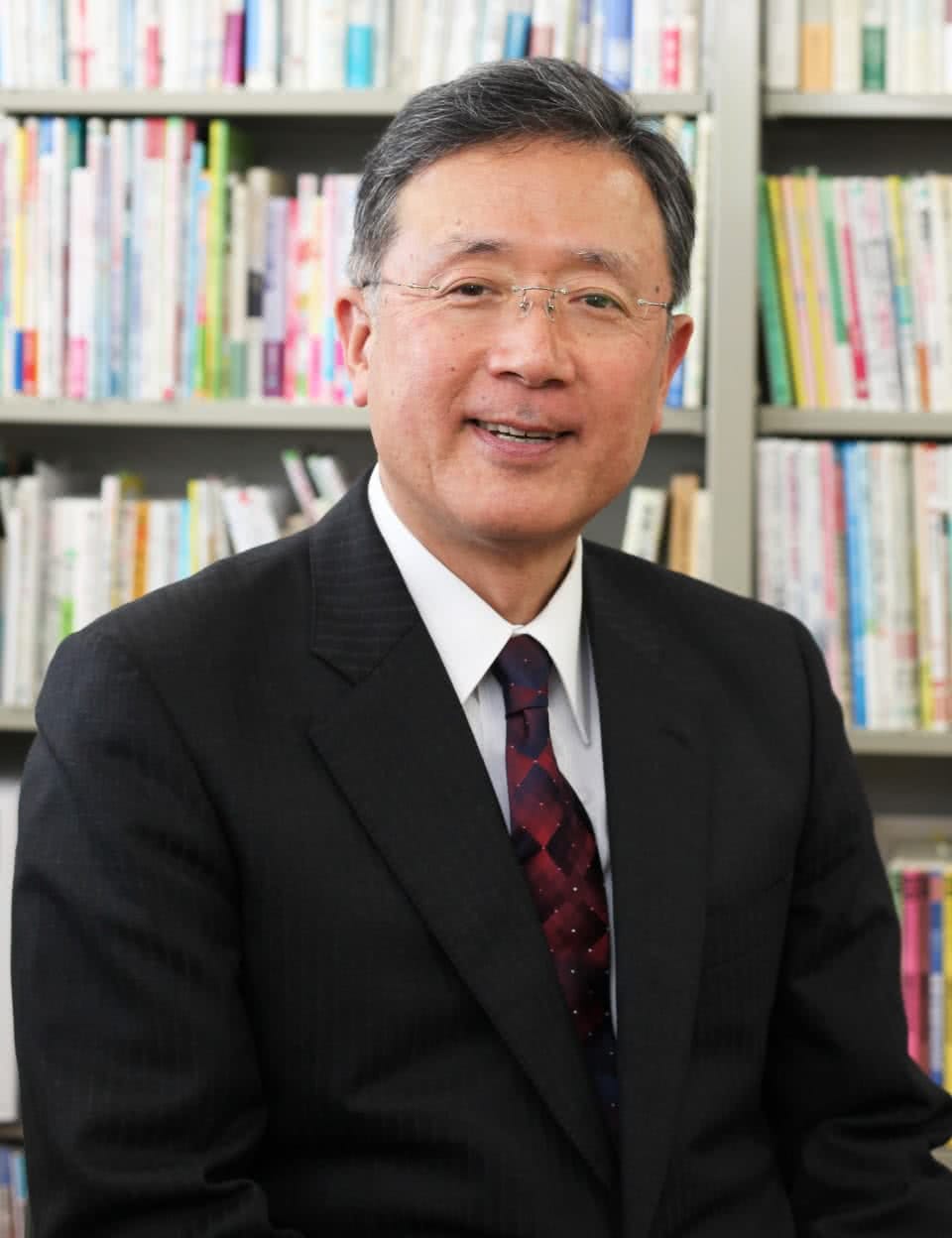 写真：児童学科学科長／小学校教員養成コース長 渡邉淳一