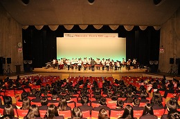 学園創立100周年記念式典の写真