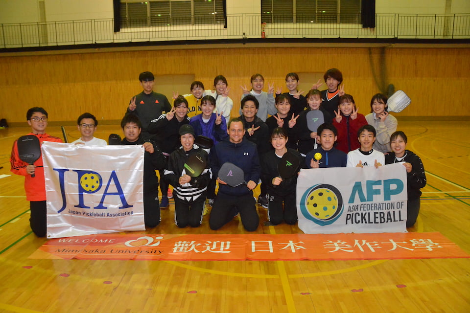 写真：ピックルボール部員の集合写真