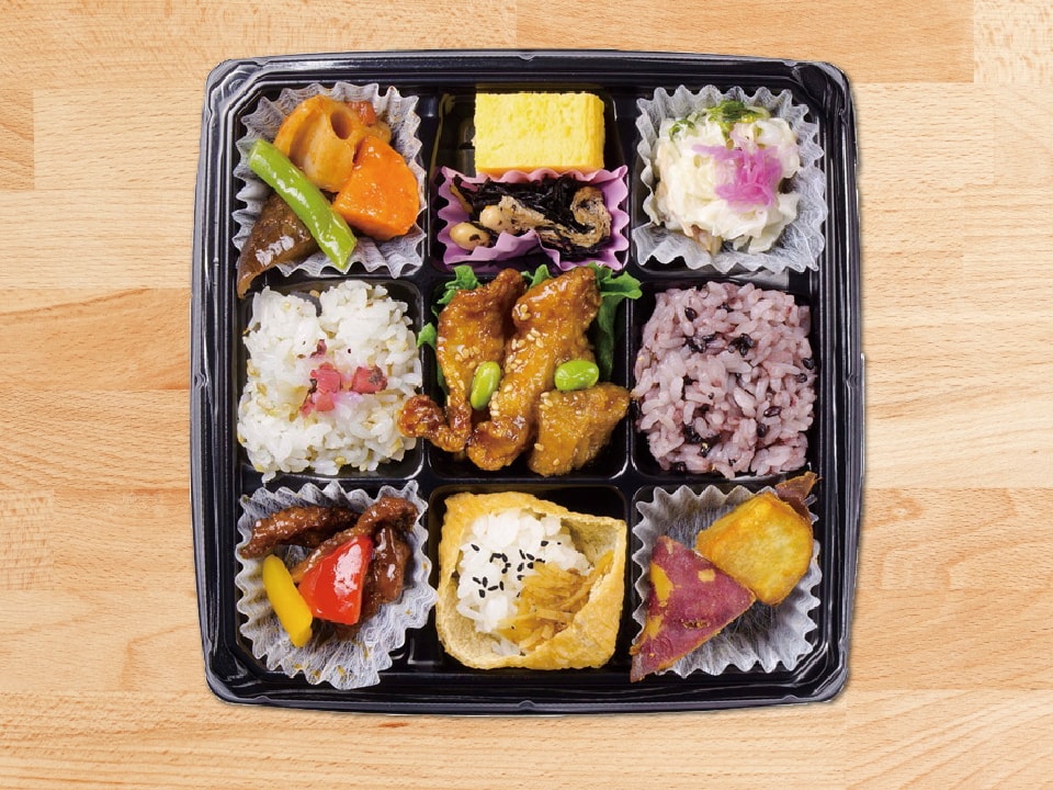 2017年 最優秀賞(ヘルシー部門) 秋薫る 30品目の色とり鶏 Bento