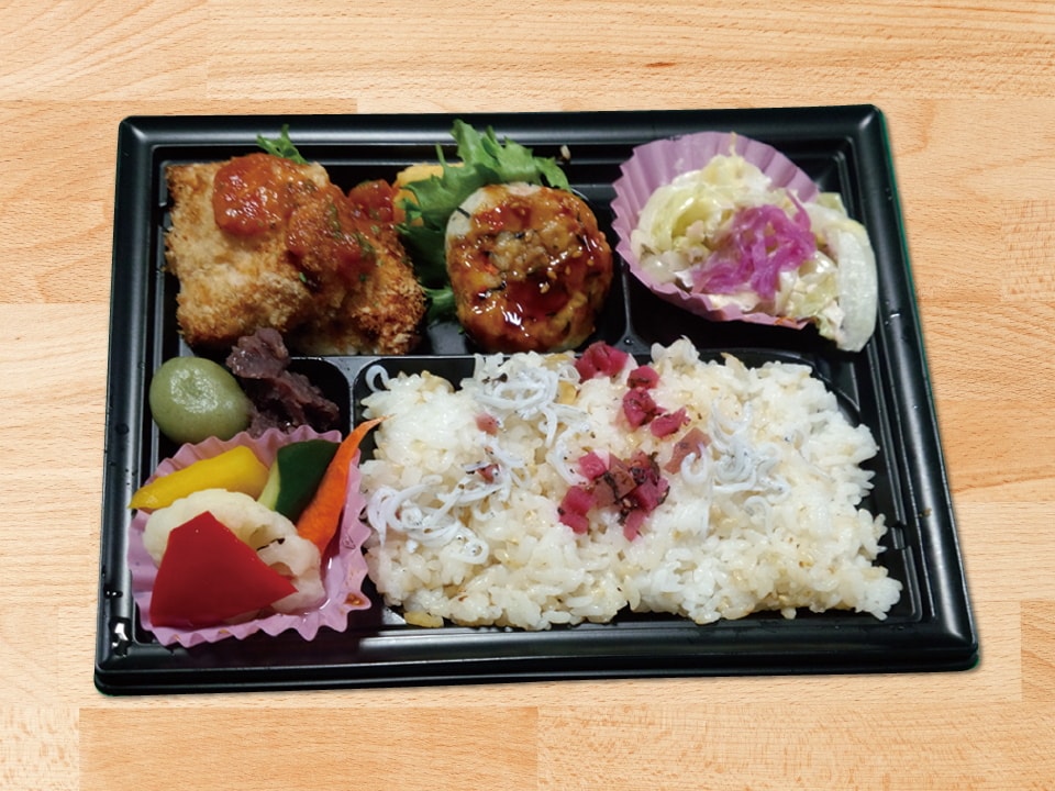 2016年 優秀賞(ヘルシー部門) かみかみサラダと塩麹鶏のオーブン焼Bento