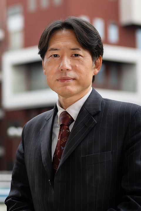 学長 桐生 和幸