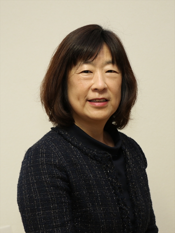 写真：講師 居原田　洋子（いはらだ　ようこ）