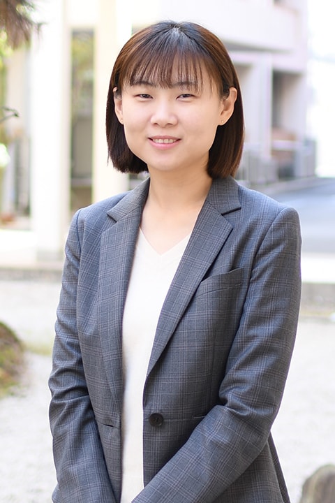 写真：講師 閻　琳（えん　りん）