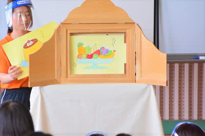 レクを実演する学生