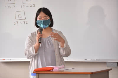 体験談を話す様子