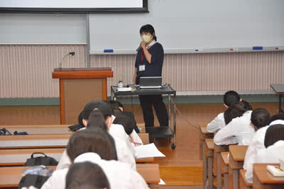 講師による講義の様子