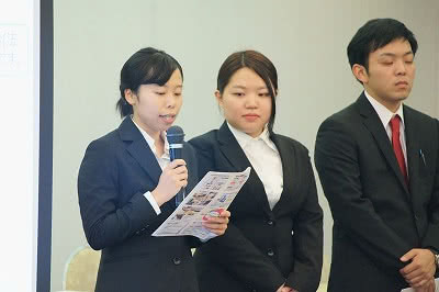 写真：障がい者の就労について説明