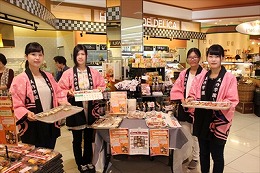 お弁当の写真