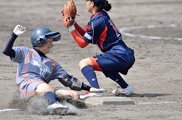 女子ソフトボール部の写真