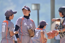 女子ソフトボール部の写真