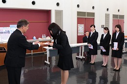 つしん福祉人材養成奨学金授与式の写真